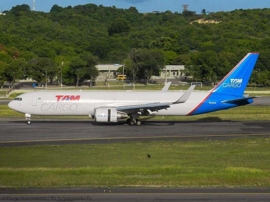 Boeing 767-300 Cargo LATAM Cargo TAM avião cores
