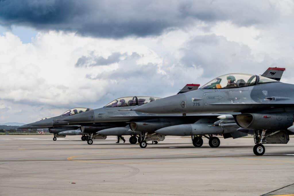 Im Laufe eines Jahres wird das 36. Jagdgeschwader für das Super-Squadron-Experiment um neun weitere F-16-Jets erweitert. Foto: USAF/Disclosure.