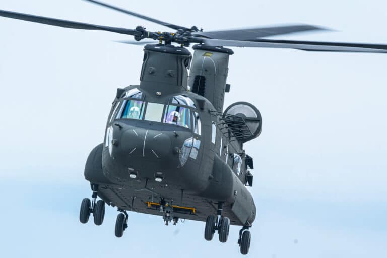 Chinook CH-47F Block II Boeing helicóptero Exército EUA US Army