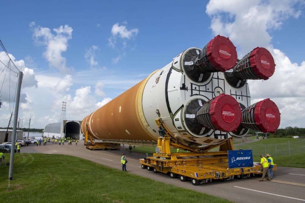 Boeing entrega estágio de foguete para a NASA