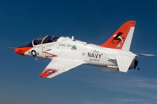 TW-2 da Marinha dos EUA celebra 1 milhão de horas de voo com o T-45 Goshawk